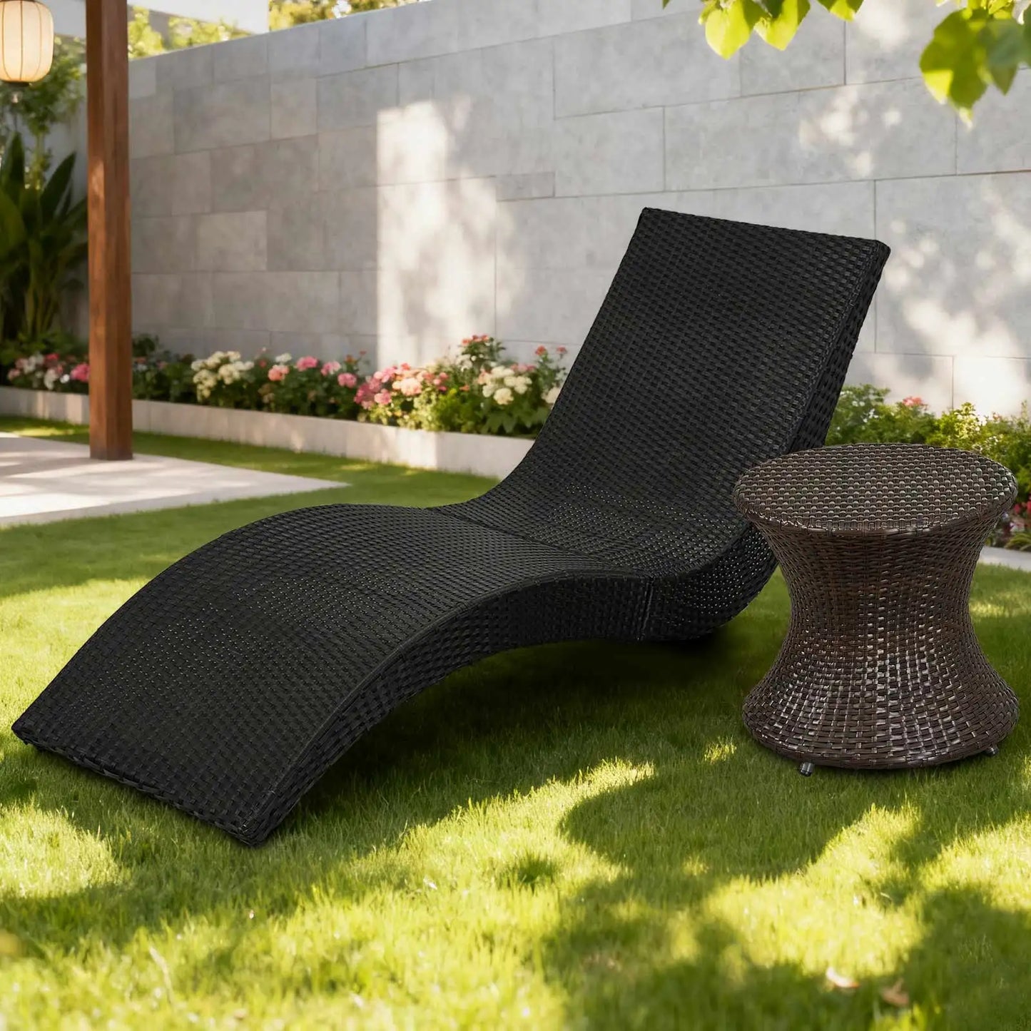 Outdoor Rattan Chaise Lounge