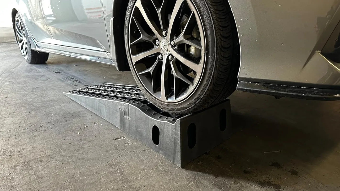 Extendable Car Ramp Set, Maximum Weight Capacity3,250 Per Ramp 6,500 lbs Per Pair