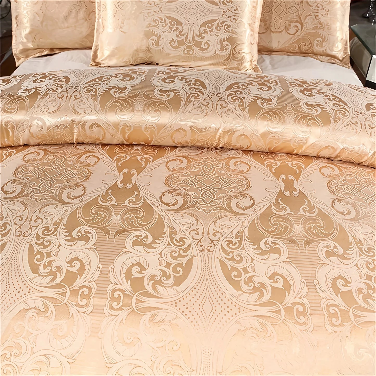 Three-Piece Luxurious Satin European Classic Damask Duvet Cover